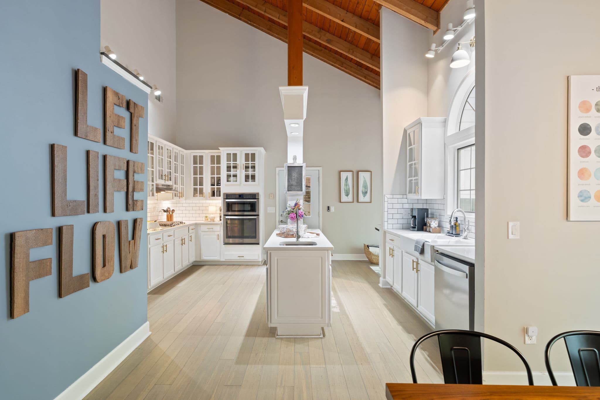 Gourmet kitchen with cathedral ceiling at Falling Water Dahlonega